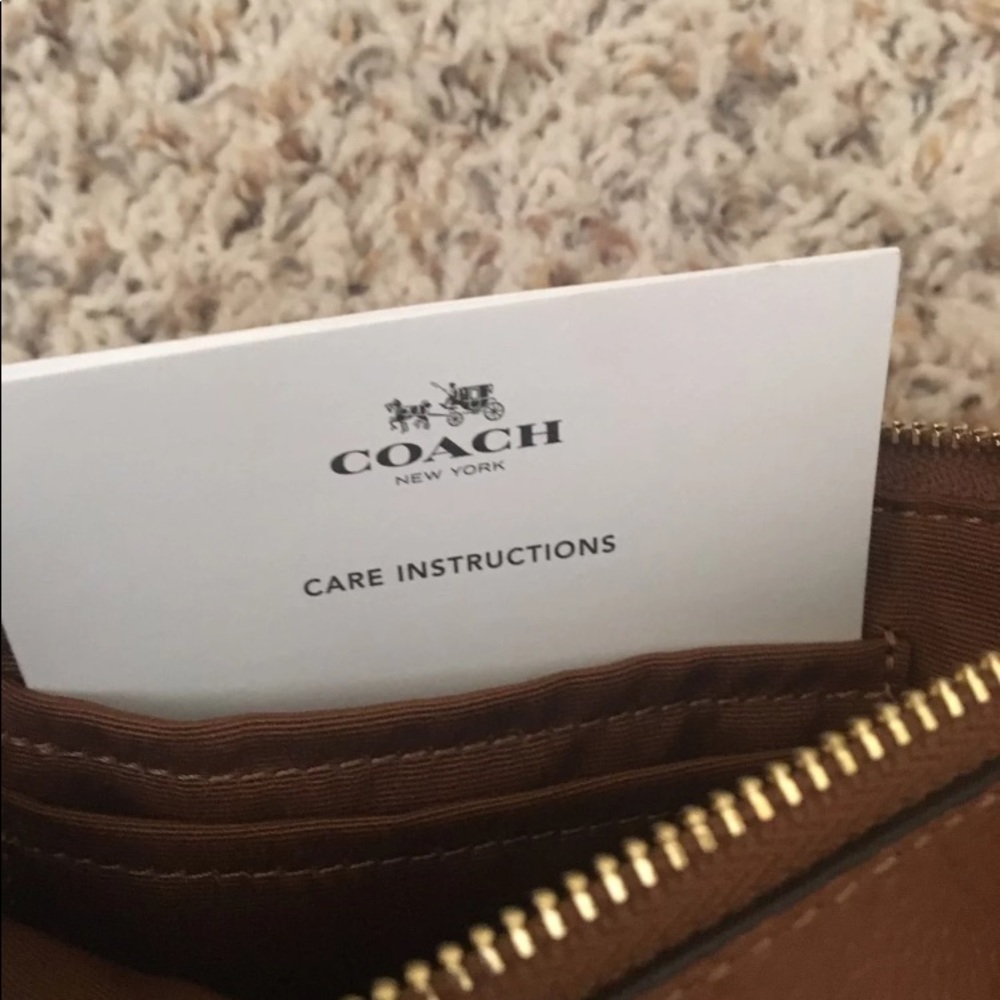 Coach Wristlet NWT - Picture 5 of 5